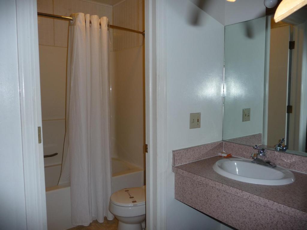 Red Rose Motel Elizabethtown Room photo